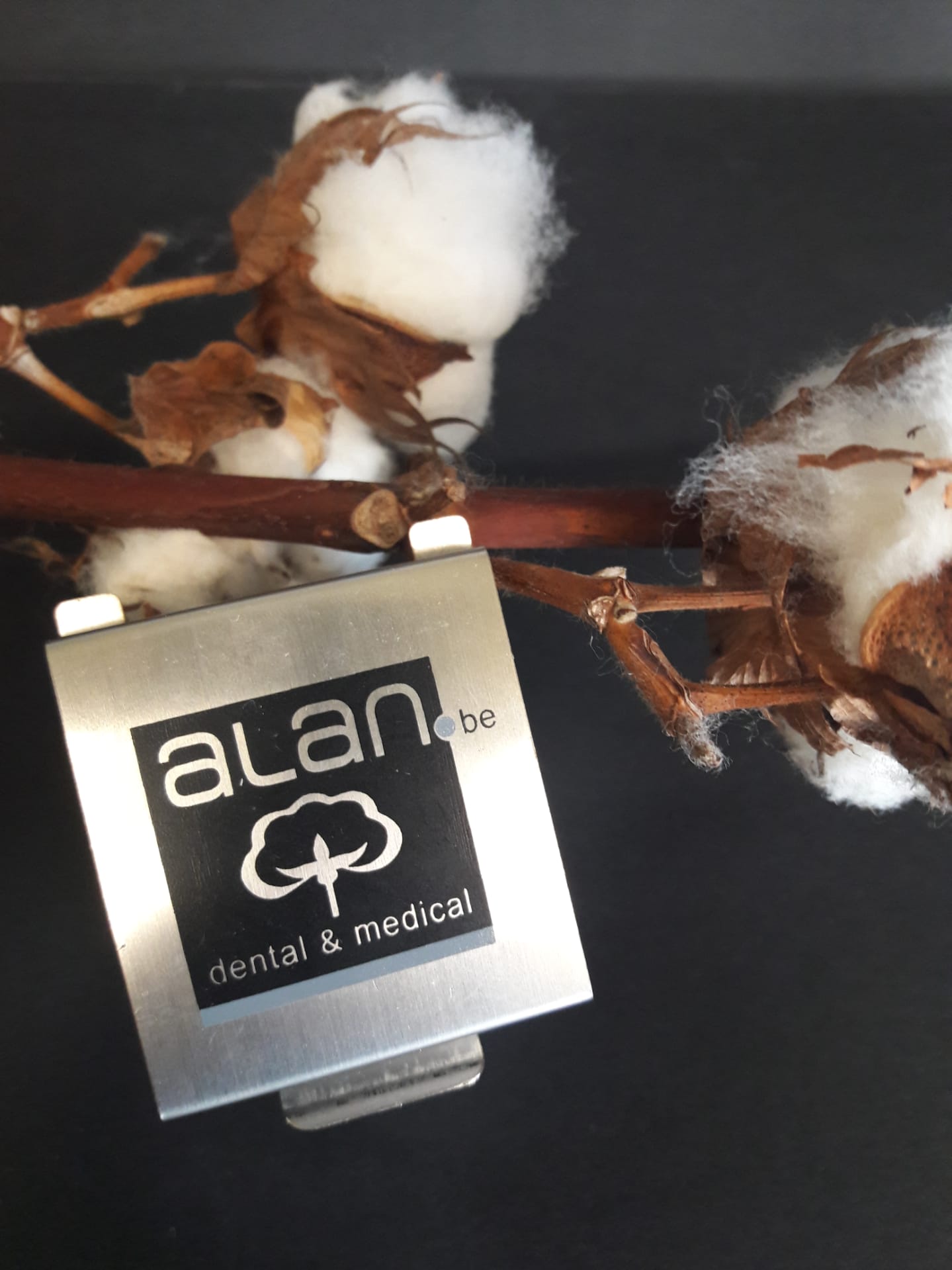 Personalisierter Pellets-Spender – Alan & Co s.a., Cotton Rolls & Pellets