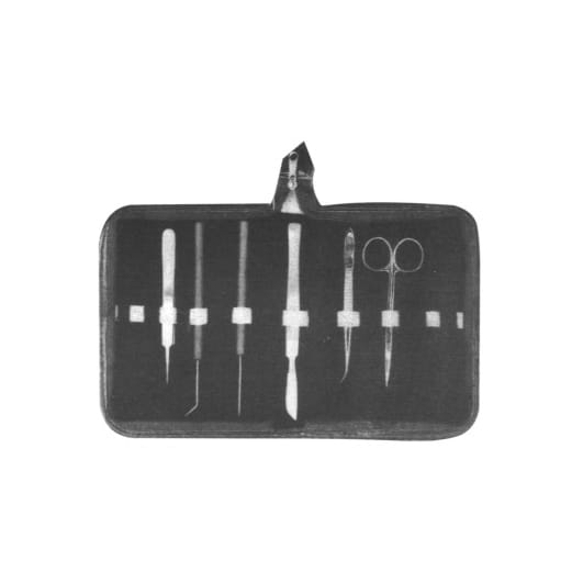 Iris Scissor STR, Dissecting Forceps CVD 12 cm, Scalpel, Teasing Needle STR wooden handle, Teasing Needle CVD wooden handle, Watchmaker fine point – EMERALD INSTRUMENTS, Chirurgische Instrumente