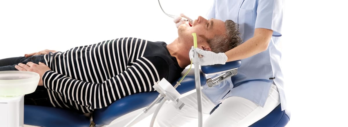 UnicLine S Patientenstuhl – Heka Dental A/S, Behandlungseinheiten