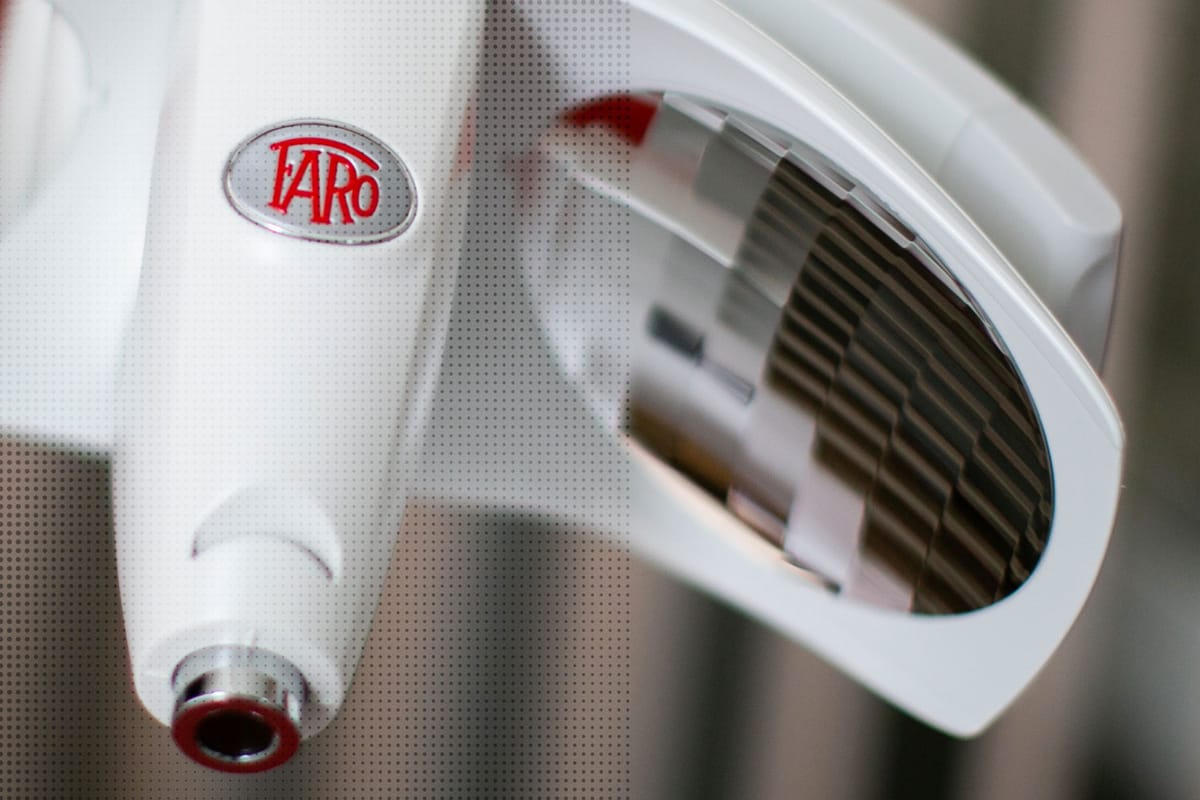 MAIA Dental LED-Leuchte – Heka Dental A/S, Behandlungseinheiten