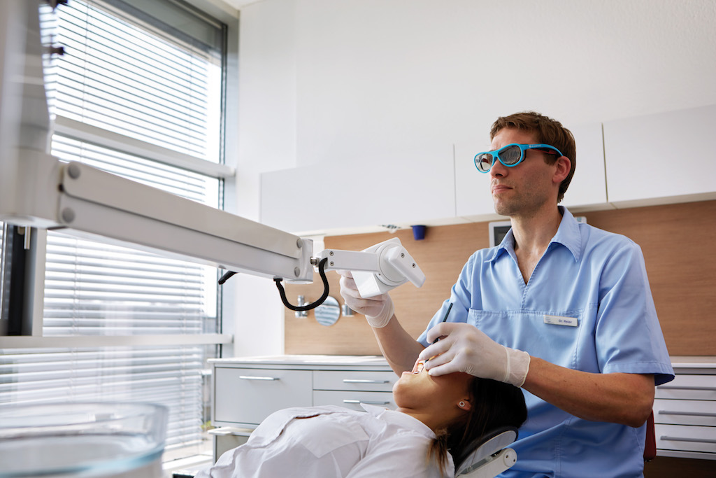 FreeVision 3D – JADENT GmbH, Loupes & Headlamps