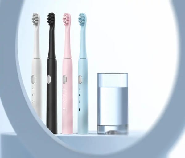 Petite brosse à dents électrique