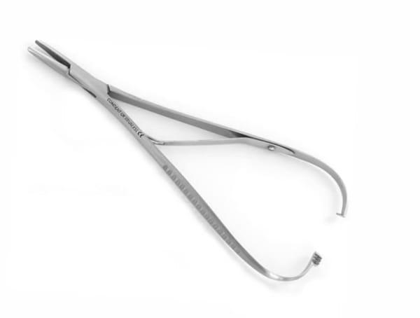 Mathieu Needle Holder 14cm – ComDent