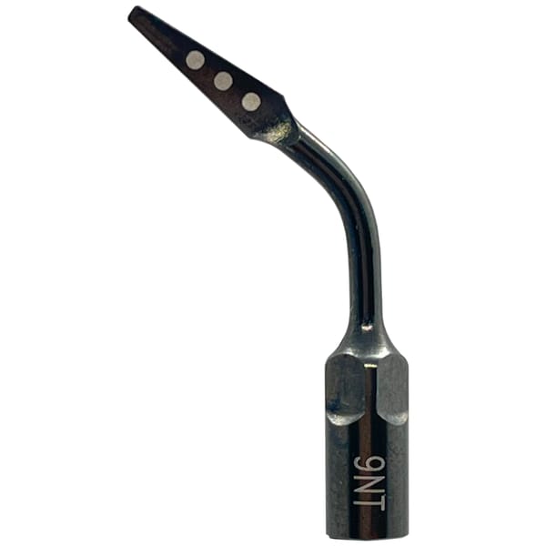 Flat triangular blade sharpened on 2 edges