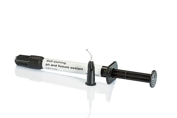 Self etching pit and fissure sealant 2105MDR