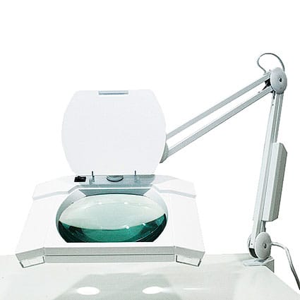 IP Magnifier Lamp – IP Dental Division GmbH, Loupes and Microscopes
