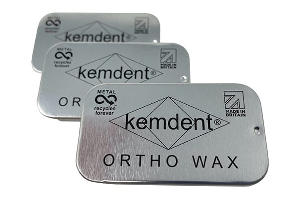 Kieferorthopädisches Schutzwachs – 3er-Packung Dosen – Associated Dental Products Limited Kemdent, Kieferorthopädie