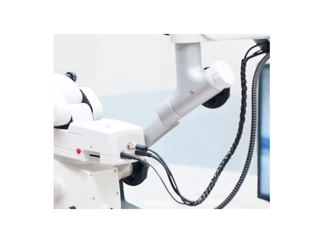 Mounting video/USB cables in arm – Labomed Europe b.v., X-ray Accessories
