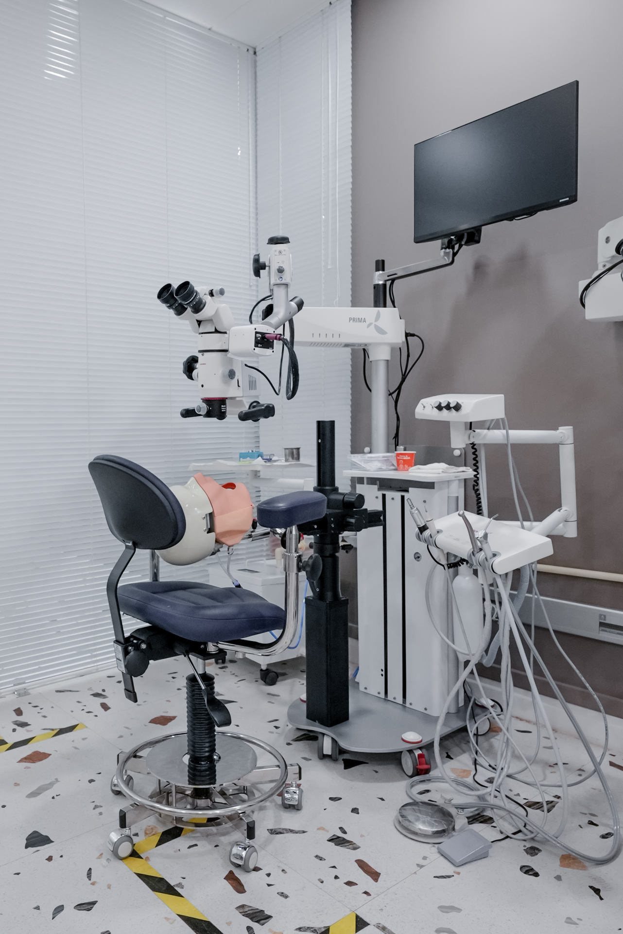 Mobile Dental Simulation Unit – Labomed Europe b.v., Laboratory Equipment