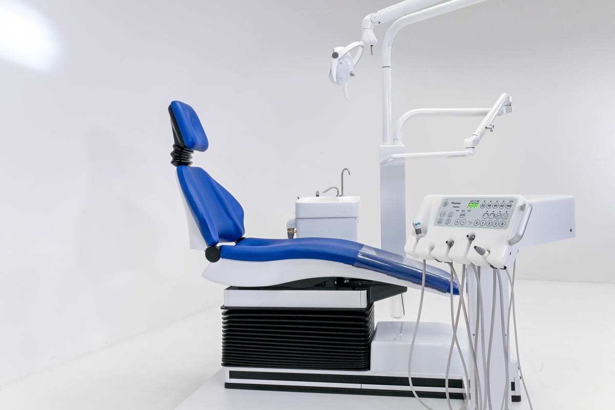 M1 Physio - Behandlungseinheiten – Thomas Dentalgeräte GmbH, Behandlungseinheiten
