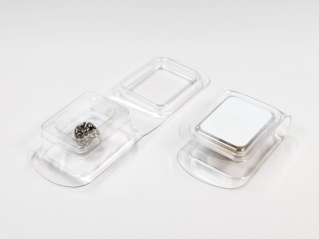 Transparente Transportbox für zahntechnische Arbeiten – Yamahachi Dental MFG., CO., Laborbedarf und Verpackung