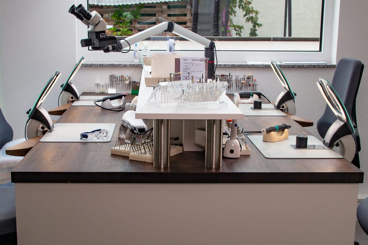 Illumina Laboratory Exhaust Systems – Zubler Gerätebau, Other Laboratory Equipment (Scales, Water Baths, Plaster Traps, Microscopes)